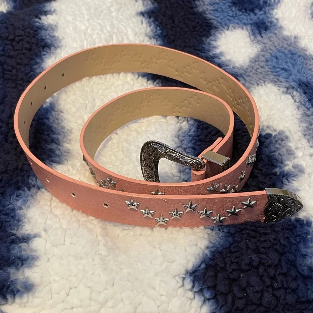 Temu Women’s Pastel Pink Statement Belt Silver with Western Buckle & Star-Studs